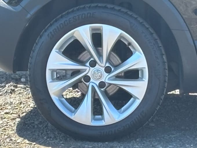 2025 Vauxhall Crossland X