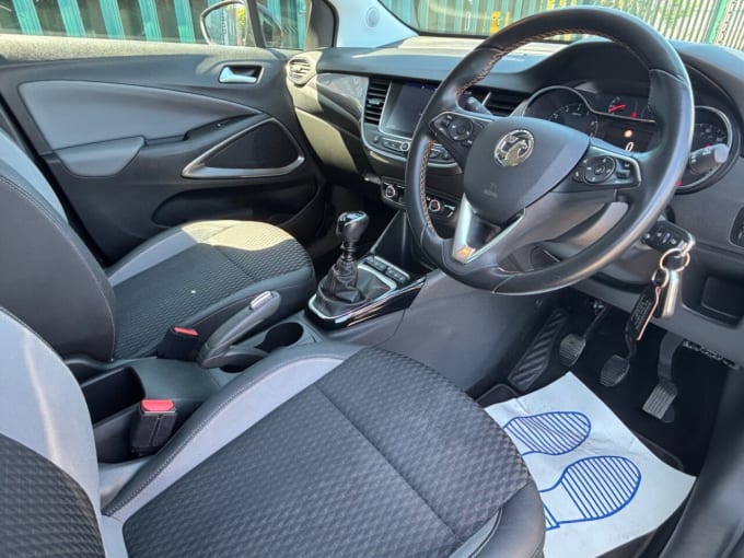 2025 Vauxhall Crossland X