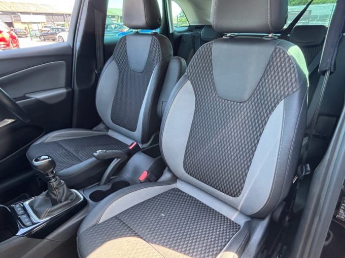 2025 Vauxhall Crossland X