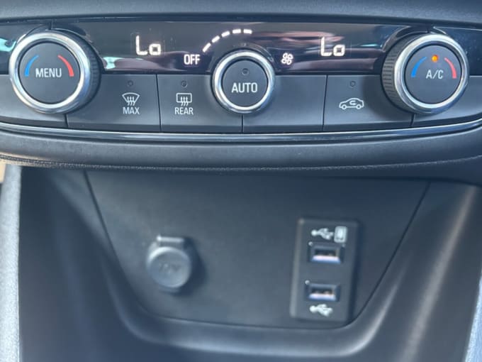 2025 Vauxhall Crossland X