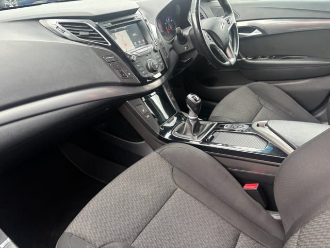 2025 Hyundai I40