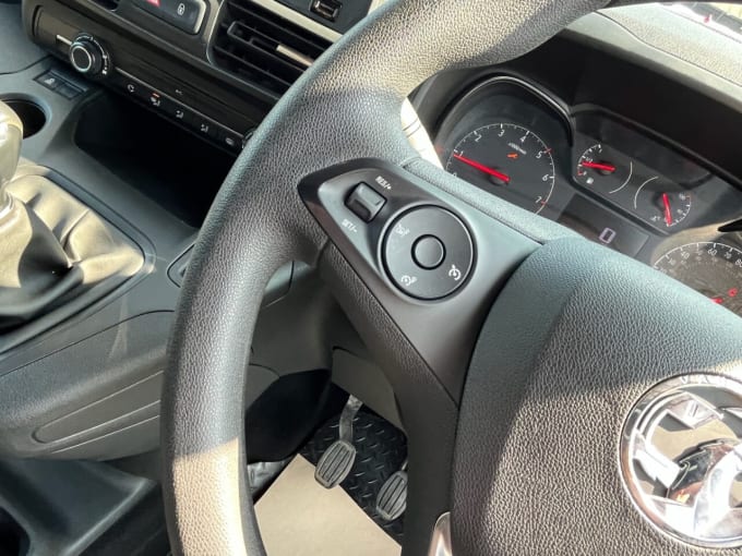 2025 Vauxhall Combo