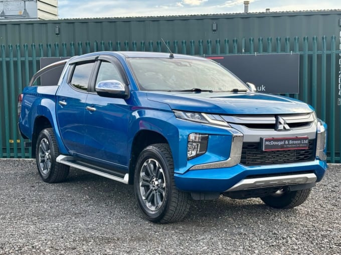 2025 Mitsubishi L200