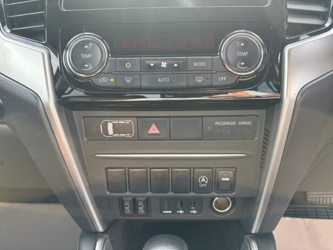 2025 Mitsubishi L200