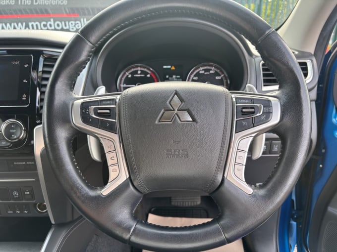 2025 Mitsubishi L200