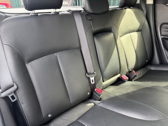 2025 Mitsubishi L200