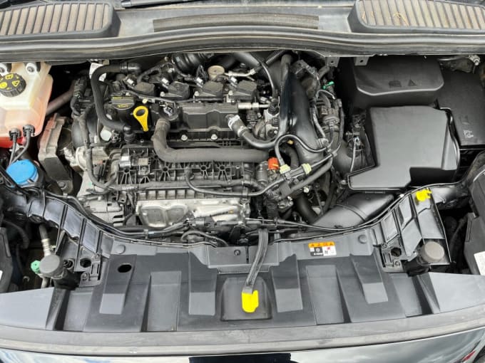 2025 Ford C-max