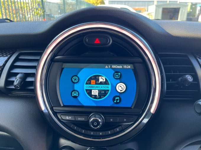 2019 Mini Hatch