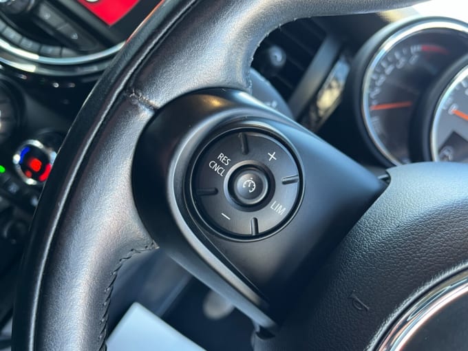2019 Mini Hatch