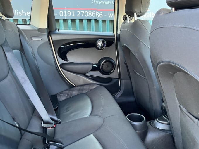 2019 Mini Hatch