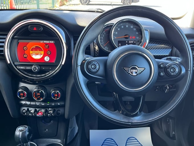 2019 Mini Hatch