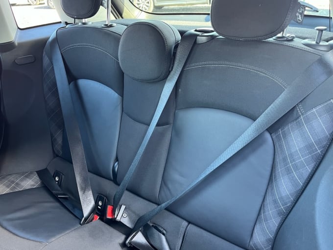 2019 Mini Hatch