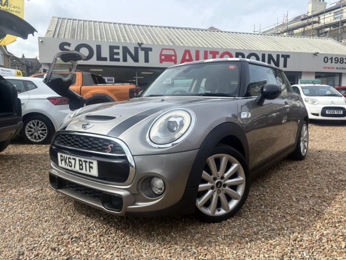 2025 Mini Hatch