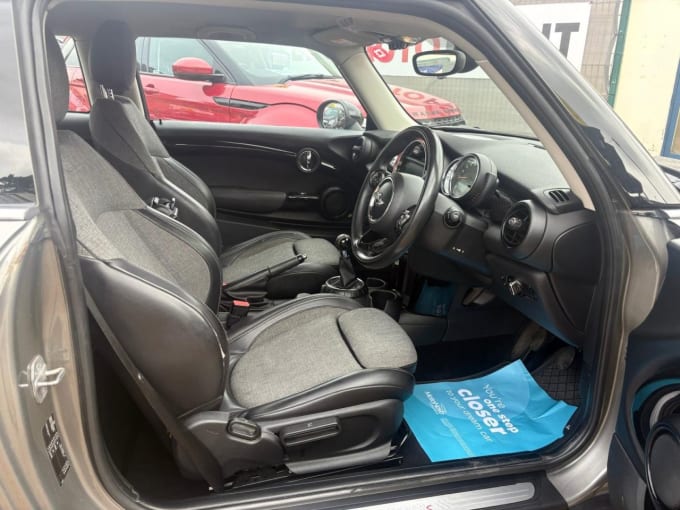 2025 Mini Hatch