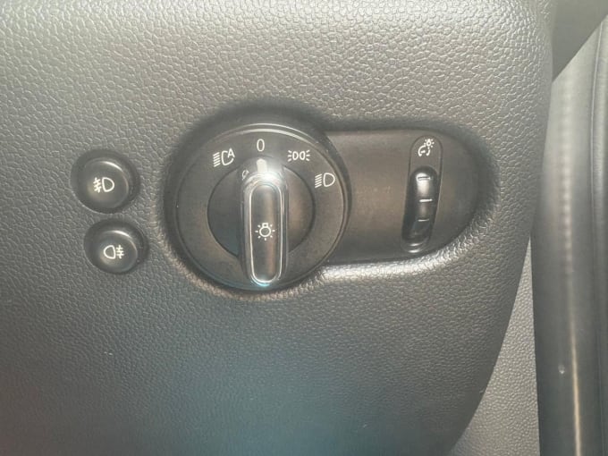2025 Mini Hatch