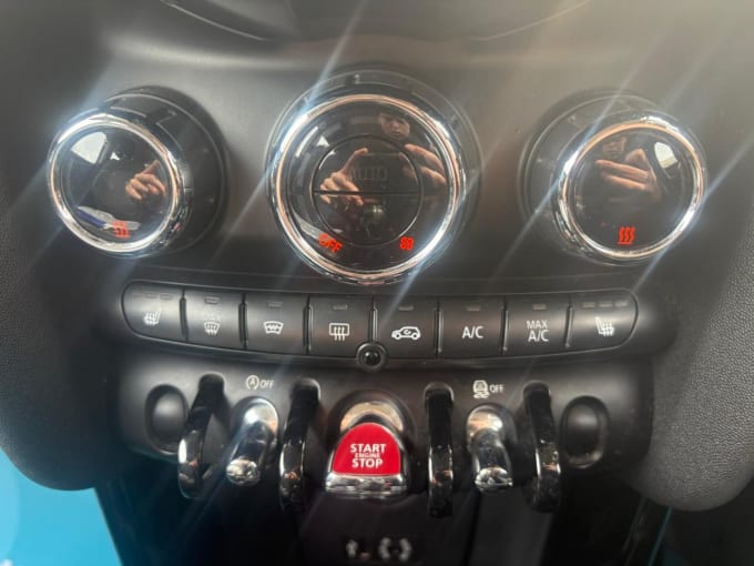 2025 Mini Hatch