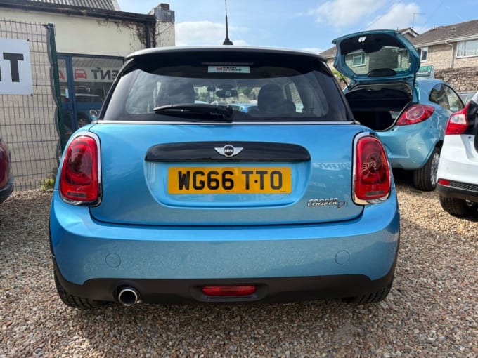 2025 Mini Hatch