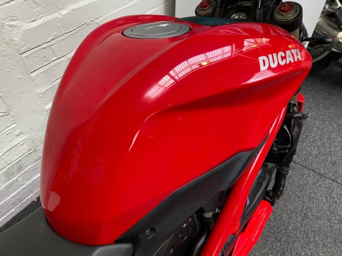 2013 Ducati Streetfighter