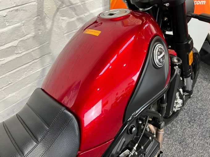 2022 Benelli Leoncino