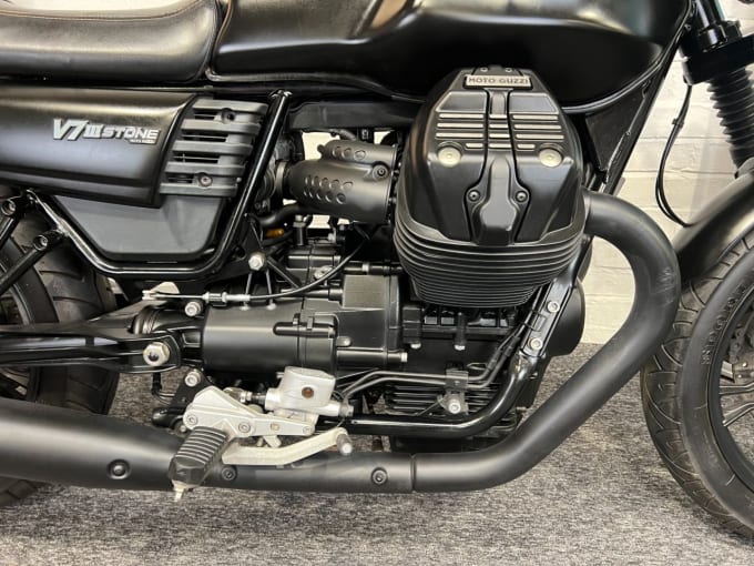 2017 Moto Guzzi V7 Iii