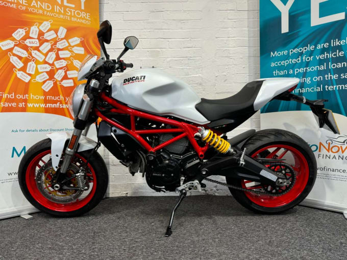 2025 Ducati Monster 797