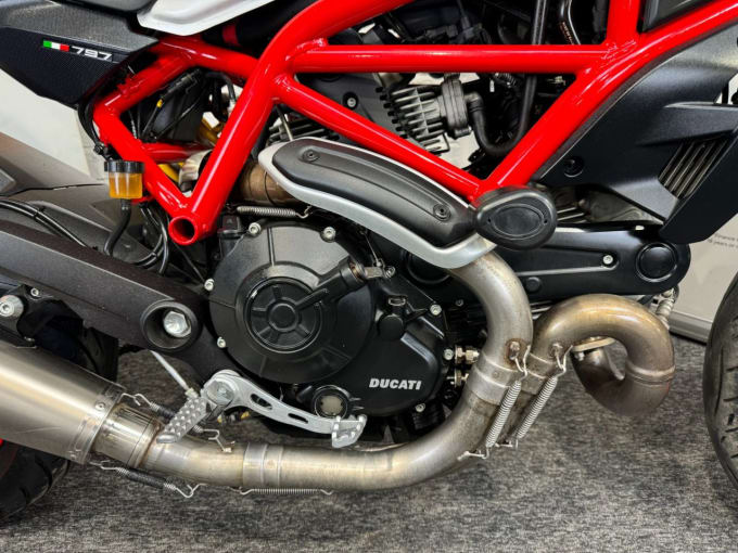 2025 Ducati Monster 797