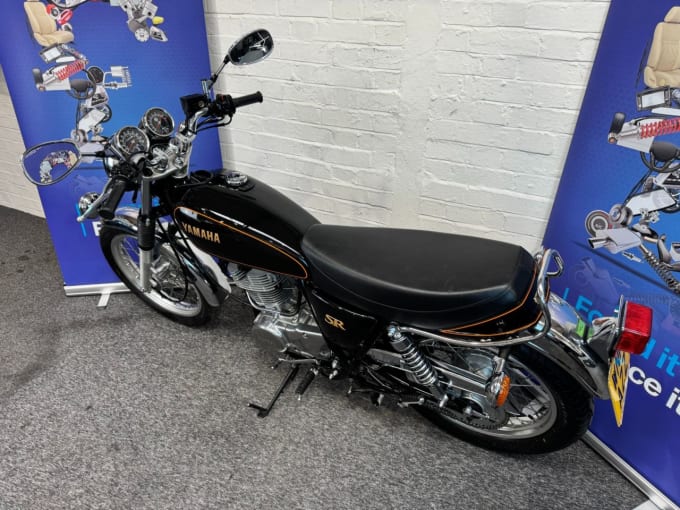 2025 Yamaha Sr400