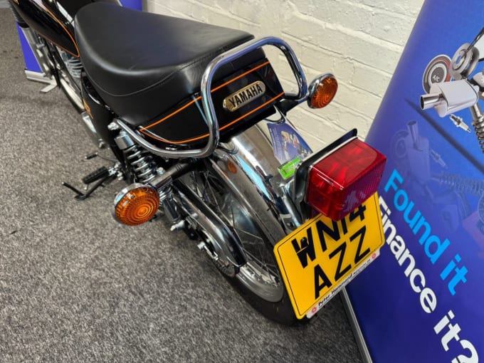 2025 Yamaha Sr400