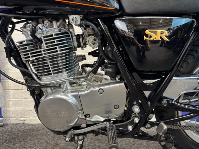 2025 Yamaha Sr400