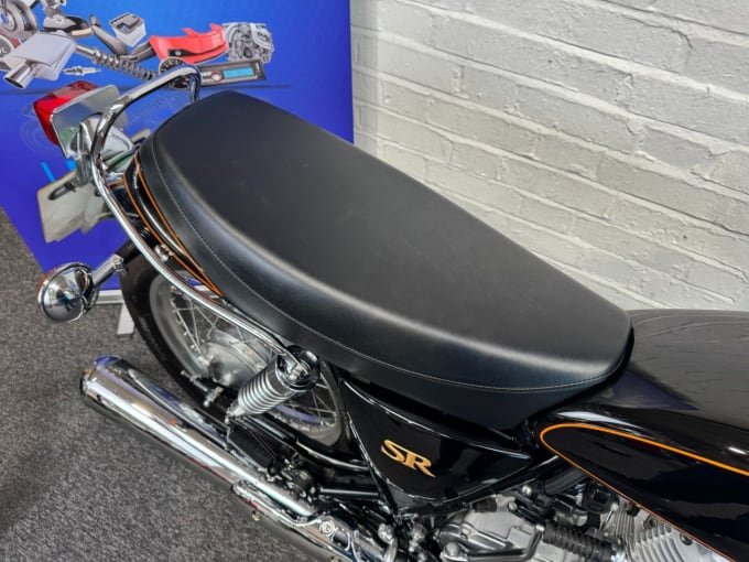 2025 Yamaha Sr400