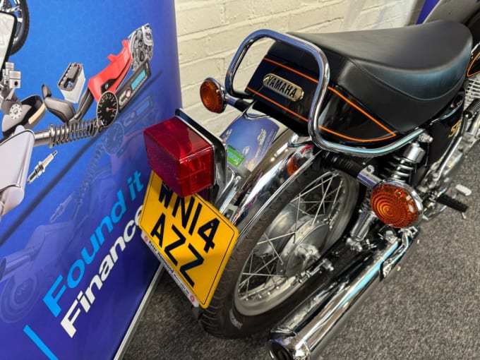 2025 Yamaha Sr400