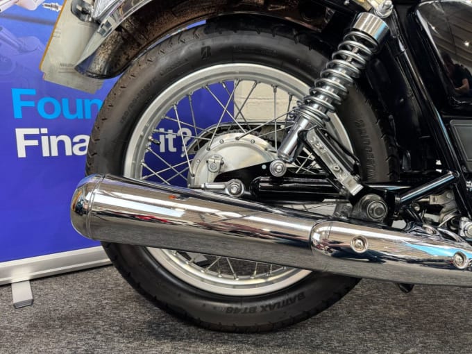 2025 Yamaha Sr400