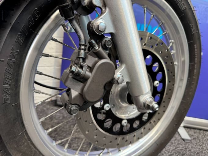 2025 Yamaha Sr400