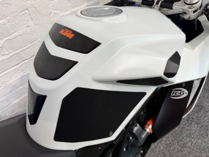 2025 Ktm Rc 8