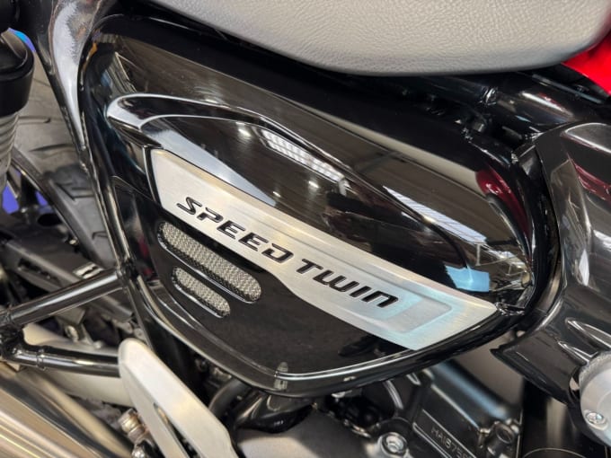 2025 Triumph Speed Twin 1200