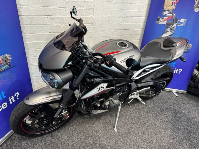 2025 Triumph Street Triple 765