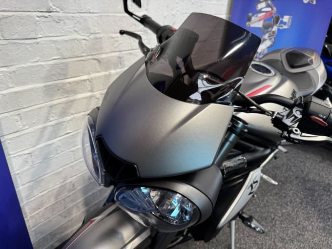 2025 Triumph Street Triple 765