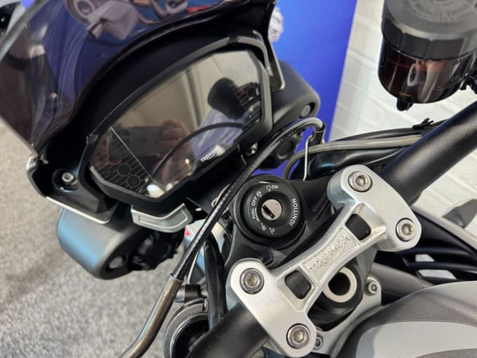 2025 Triumph Street Triple 765