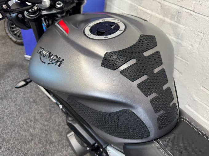 2025 Triumph Street Triple 765