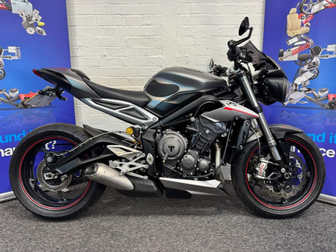 2025 Triumph Street Triple 765