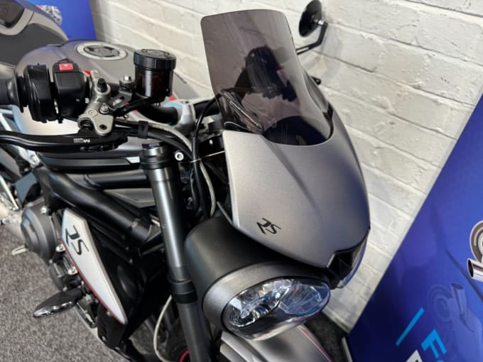 2025 Triumph Street Triple 765
