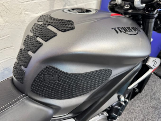 2025 Triumph Street Triple 765