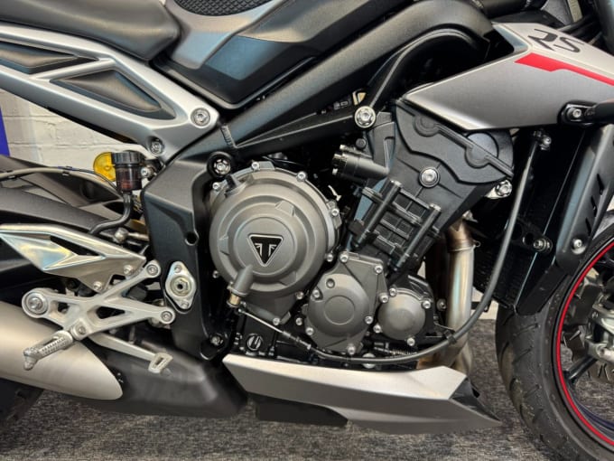 2025 Triumph Street Triple 765