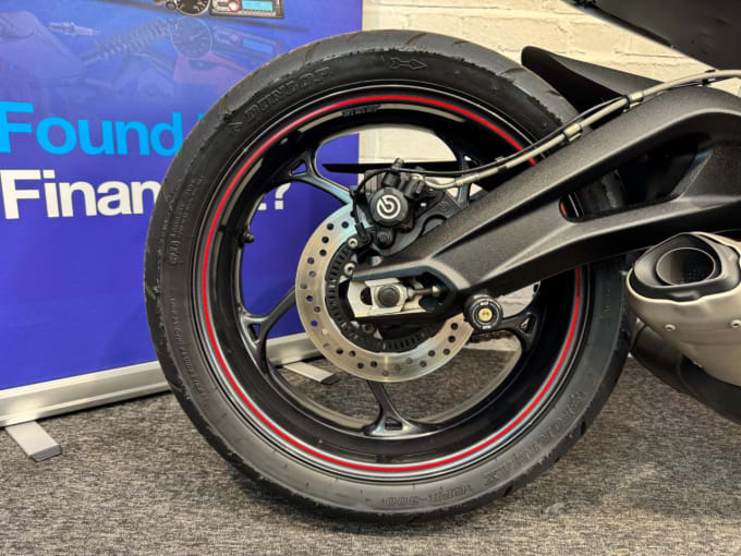 2025 Triumph Street Triple 765