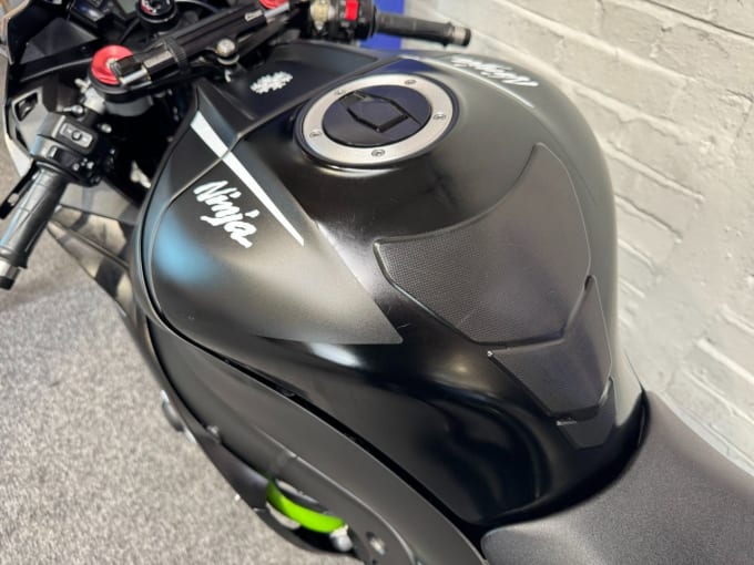 2025 Kawasaki Ninja Zx-10r