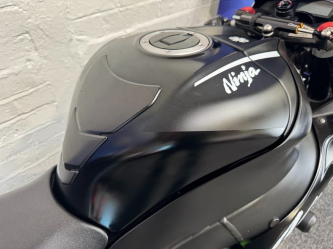 2025 Kawasaki Ninja Zx-10r