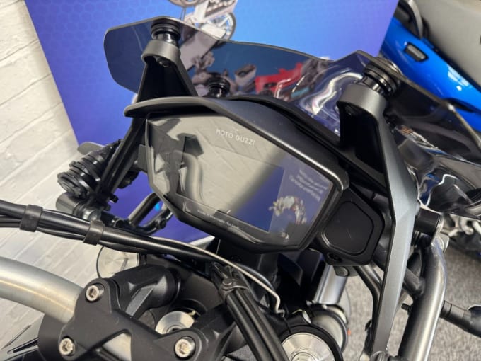 2025 Moto Guzzi V85