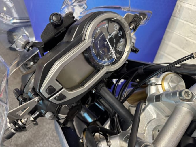2025 Triumph Tiger 800