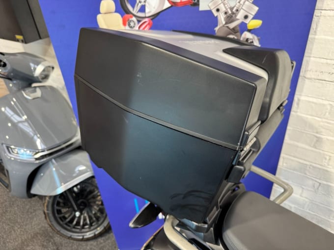 2025 Triumph Tiger 800