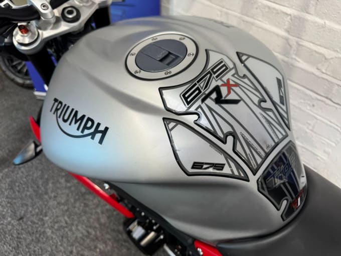 2025 Triumph Street Triple 675